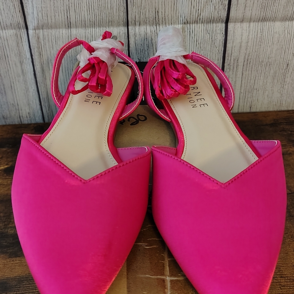 Journee Collection Size 8.5 Pink Flats New with Flaws